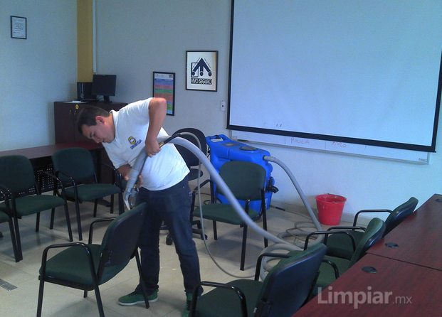 Lavado de vestiduras a muebles de oficina