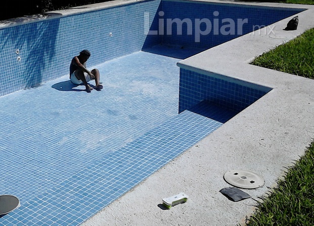 Limpieza profunda de Piscinas