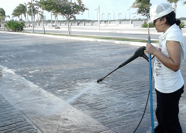 Limpieza Profunda en Piso con máquina Alta presión