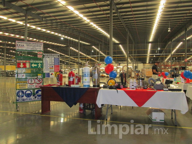 Presentación de equipo y servicios