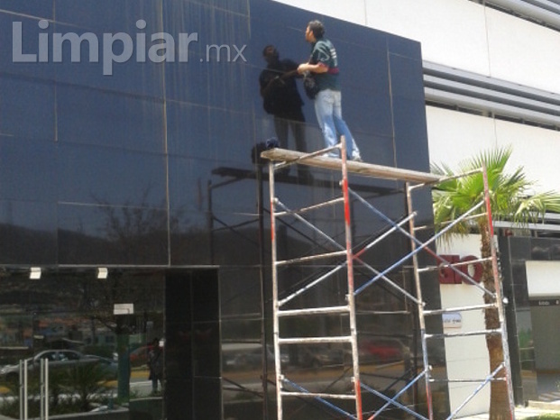 ventanas comerciales.jpg