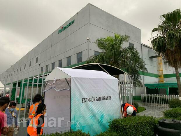 Instalación cabina de Sanitización en Monterrey