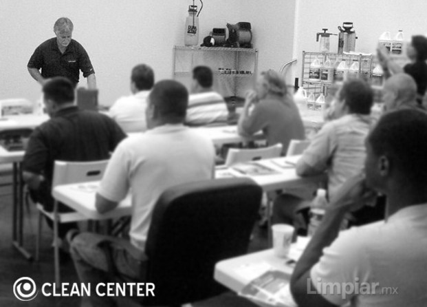 Capacitacion en Clean Center